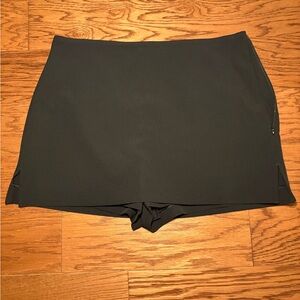 Express Women's Black Skort